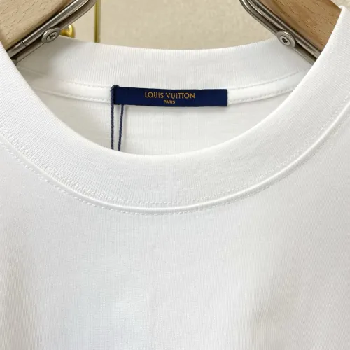 Replica Louis Vuitton LV T-Shirts Short Sleeved For Unisex #1477547 $52.00 USD for Wholesale