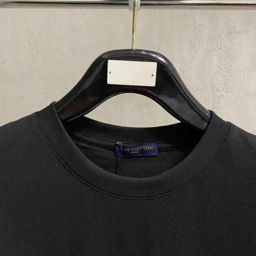 Replica Louis Vuitton LV T-Shirts Short Sleeved For Unisex #1480299 $52.00 USD for Wholesale
