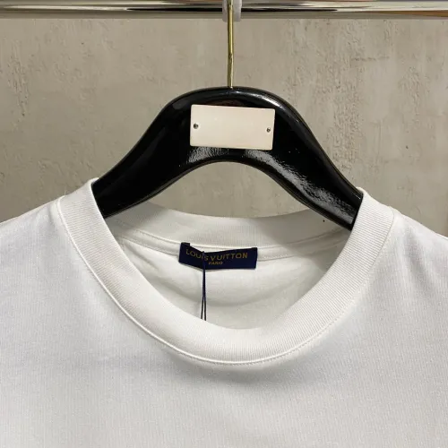 Replica Louis Vuitton LV T-Shirts Short Sleeved For Unisex #1480344 $52.00 USD for Wholesale