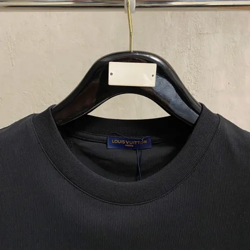 Replica Louis Vuitton LV T-Shirts Short Sleeved For Unisex #1480345 $52.00 USD for Wholesale