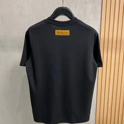 Replica Louis Vuitton LV T-Shirts Short Sleeved For Unisex #1480347 $52.00 USD for Wholesale
