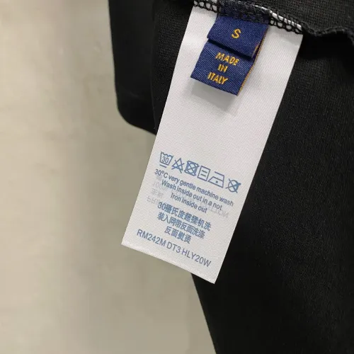 Replica Louis Vuitton LV T-Shirts Short Sleeved For Unisex #1480351 $56.00 USD for Wholesale