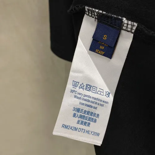 Replica Louis Vuitton LV T-Shirts Short Sleeved For Unisex #1480355 $56.00 USD for Wholesale