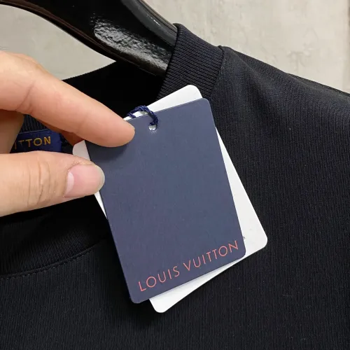 Replica Louis Vuitton LV T-Shirts Short Sleeved For Unisex #1480357 $56.00 USD for Wholesale