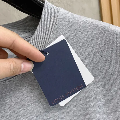Replica Louis Vuitton LV T-Shirts Short Sleeved For Unisex #1480387 $56.00 USD for Wholesale