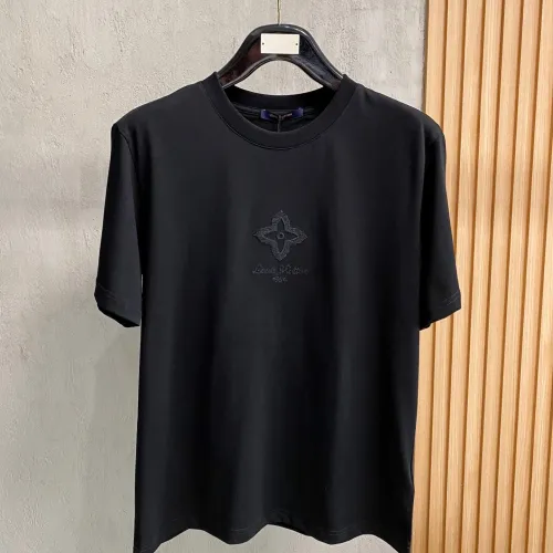 Replica Louis Vuitton LV T-Shirts Short Sleeved For Unisex #1480388 $56.00 USD for Wholesale