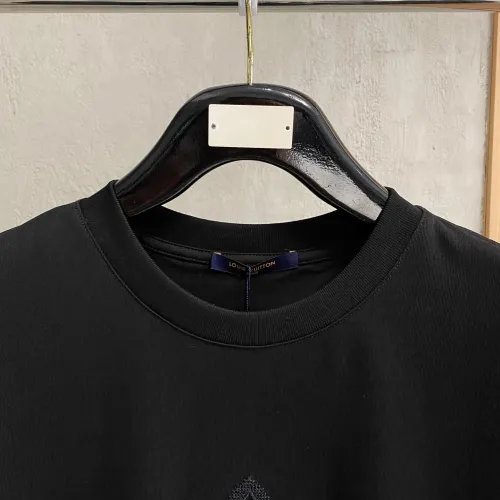 Replica Louis Vuitton LV T-Shirts Short Sleeved For Unisex #1480388 $56.00 USD for Wholesale
