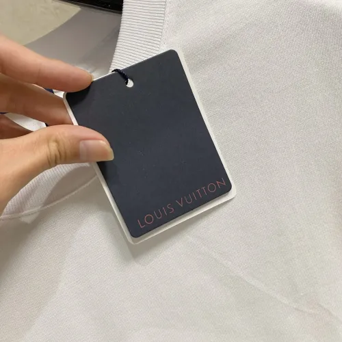 Replica Louis Vuitton LV T-Shirts Short Sleeved For Unisex #1480389 $56.00 USD for Wholesale