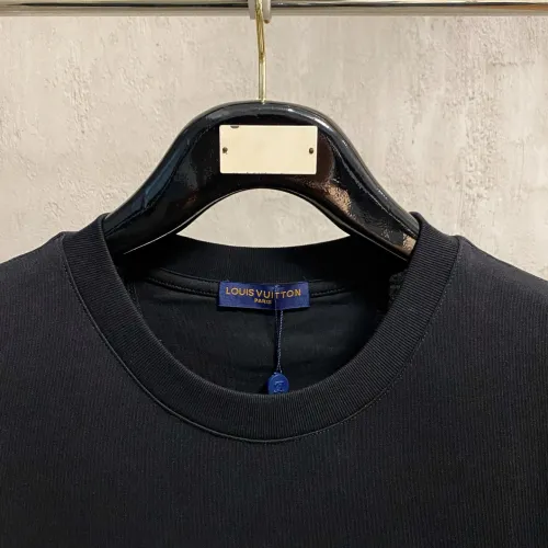Replica Louis Vuitton LV T-Shirts Short Sleeved For Unisex #1480390 $56.00 USD for Wholesale