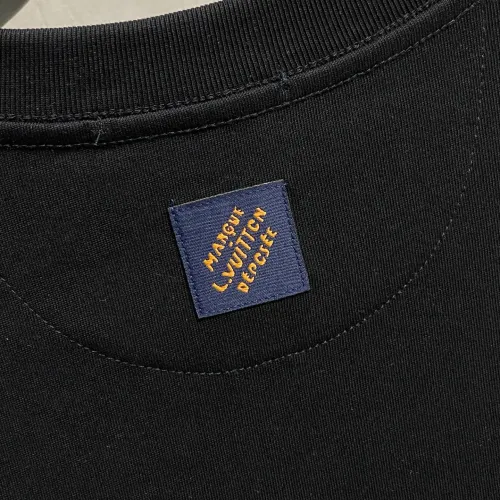 Replica Louis Vuitton LV T-Shirts Short Sleeved For Unisex #1480390 $56.00 USD for Wholesale