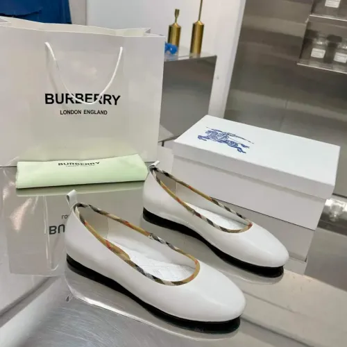 Replica Burberry Flat Shoes For Women #1482948 $85.00 USD for Wholesale