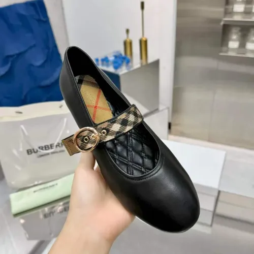 Replica Burberry Flat Shoes For Women #1482952 $85.00 USD for Wholesale