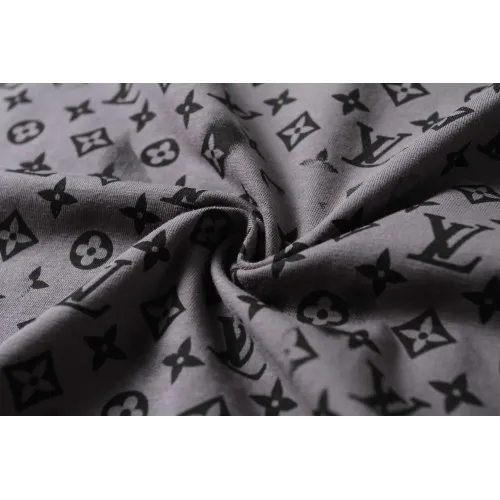 Replica Louis Vuitton LV T-Shirts Short Sleeved For Men #1483468 $29.00 USD for Wholesale