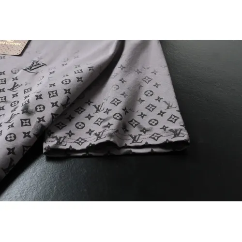 Replica Louis Vuitton LV T-Shirts Short Sleeved For Men #1483468 $29.00 USD for Wholesale