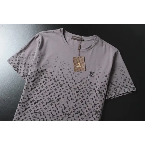 Replica Louis Vuitton LV T-Shirts Short Sleeved For Men #1483468 $29.00 USD for Wholesale