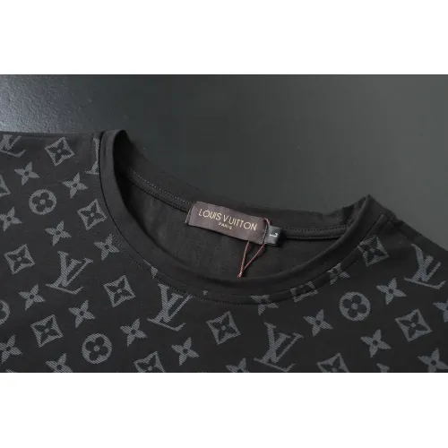 Replica Louis Vuitton LV T-Shirts Short Sleeved For Men #1483472 $29.00 USD for Wholesale
