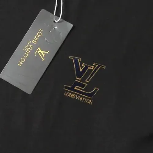 Replica Louis Vuitton LV T-Shirts Short Sleeved For Men #1483474 $29.00 USD for Wholesale