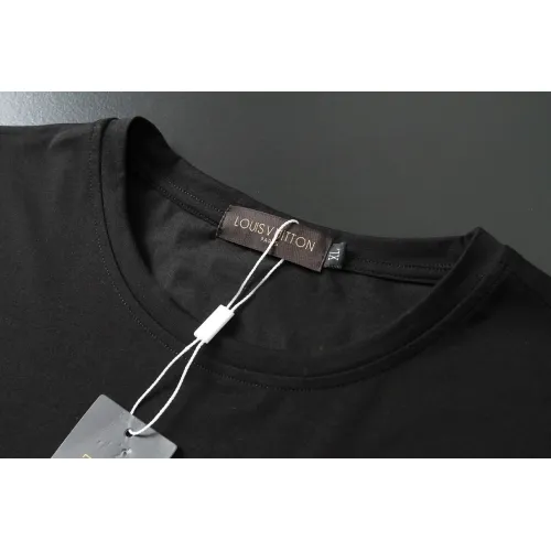 Replica Louis Vuitton LV T-Shirts Short Sleeved For Men #1483474 $29.00 USD for Wholesale