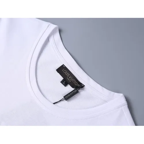 Replica Louis Vuitton LV T-Shirts Short Sleeved For Men #1483475 $29.00 USD for Wholesale