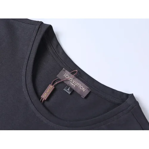 Replica Louis Vuitton LV T-Shirts Short Sleeved For Men #1483478 $29.00 USD for Wholesale