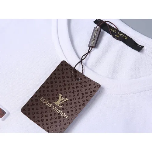 Replica Louis Vuitton LV T-Shirts Short Sleeved For Men #1483479 $29.00 USD for Wholesale