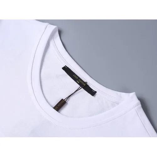 Replica Louis Vuitton LV T-Shirts Short Sleeved For Men #1483479 $29.00 USD for Wholesale