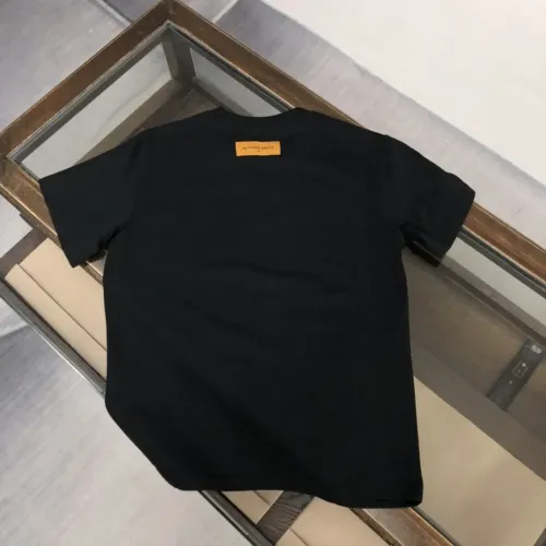 Replica Louis Vuitton LV T-Shirts Short Sleeved For Men #1484153 $45.00 USD for Wholesale
