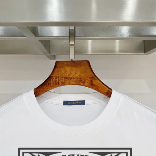 Replica Louis Vuitton LV T-Shirts Short Sleeved For Men #1484589 $39.00 USD for Wholesale