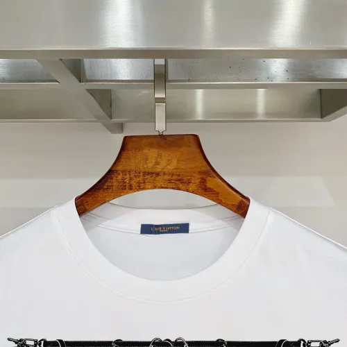 Replica Louis Vuitton LV T-Shirts Short Sleeved For Men #1484591 $39.00 USD for Wholesale