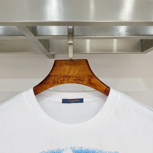 Replica Louis Vuitton LV T-Shirts Short Sleeved For Men #1484599 $39.00 USD for Wholesale