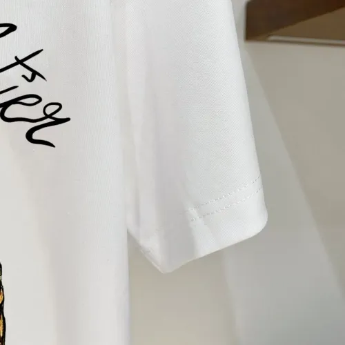 Replica Louis Vuitton LV T-Shirts Short Sleeved For Men #1484606 $39.00 USD for Wholesale