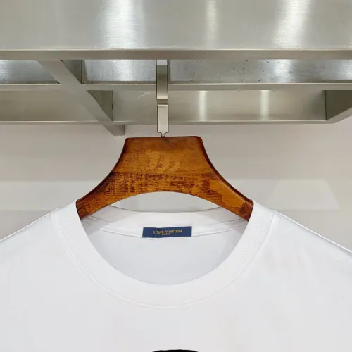Replica Louis Vuitton LV T-Shirts Short Sleeved For Men #1484606 $39.00 USD for Wholesale