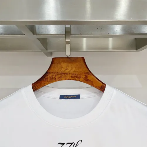 Replica Louis Vuitton LV T-Shirts Short Sleeved For Men #1484625 $39.00 USD for Wholesale