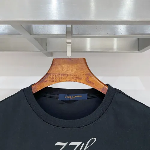 Replica Louis Vuitton LV T-Shirts Short Sleeved For Men #1484626 $39.00 USD for Wholesale