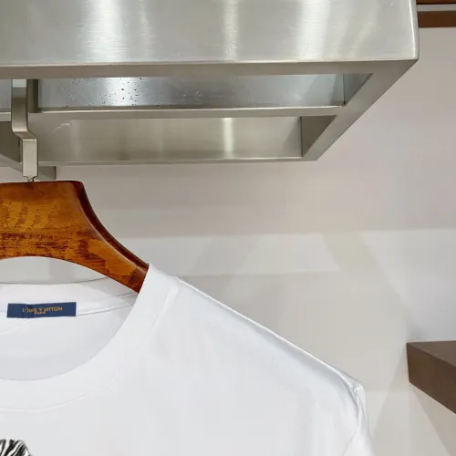 Replica Louis Vuitton LV T-Shirts Short Sleeved For Men #1484629 $39.00 USD for Wholesale