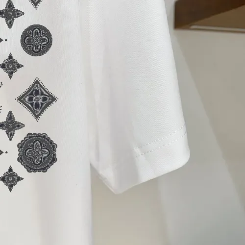 Replica Louis Vuitton LV T-Shirts Short Sleeved For Men #1484635 $39.00 USD for Wholesale