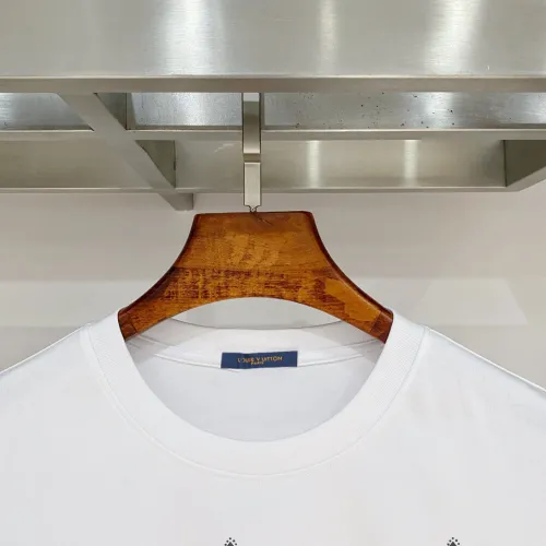 Replica Louis Vuitton LV T-Shirts Short Sleeved For Men #1484635 $39.00 USD for Wholesale