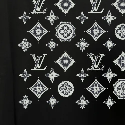 Replica Louis Vuitton LV T-Shirts Short Sleeved For Men #1484636 $39.00 USD for Wholesale