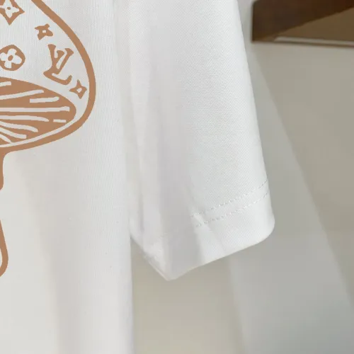 Replica Louis Vuitton LV T-Shirts Short Sleeved For Men #1484637 $39.00 USD for Wholesale