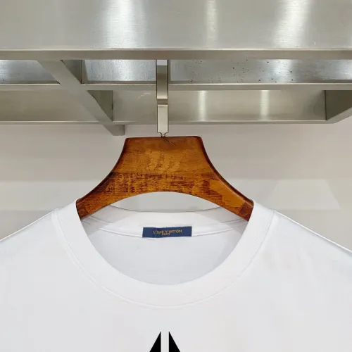 Replica Louis Vuitton LV T-Shirts Short Sleeved For Men #1484639 $39.00 USD for Wholesale