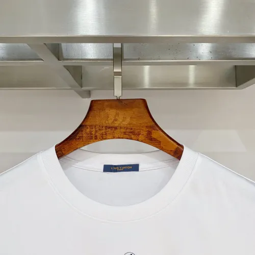 Replica Louis Vuitton LV T-Shirts Short Sleeved For Men #1484641 $39.00 USD for Wholesale