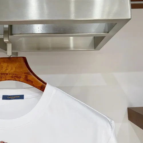 Replica Louis Vuitton LV T-Shirts Short Sleeved For Men #1484643 $39.00 USD for Wholesale