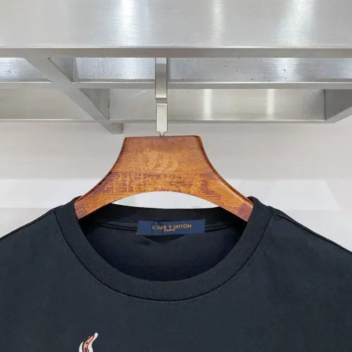 Replica Louis Vuitton LV T-Shirts Short Sleeved For Men #1484644 $39.00 USD for Wholesale
