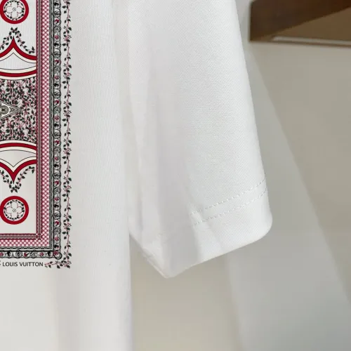 Replica Louis Vuitton LV T-Shirts Short Sleeved For Men #1484645 $39.00 USD for Wholesale