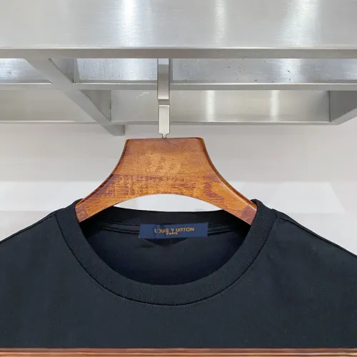 Replica Louis Vuitton LV T-Shirts Short Sleeved For Men #1484648 $39.00 USD for Wholesale