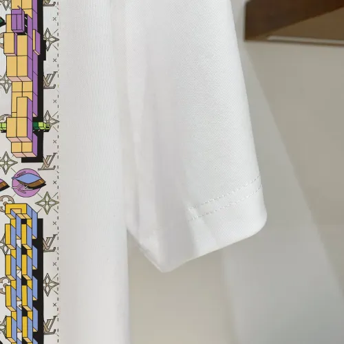 Replica Louis Vuitton LV T-Shirts Short Sleeved For Men #1484649 $39.00 USD for Wholesale