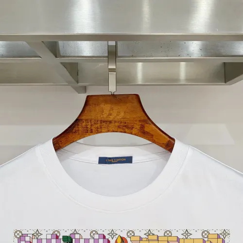 Replica Louis Vuitton LV T-Shirts Short Sleeved For Men #1484649 $39.00 USD for Wholesale
