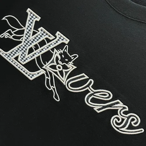 Replica Louis Vuitton LV T-Shirts Short Sleeved For Unisex #1484758 $56.00 USD for Wholesale